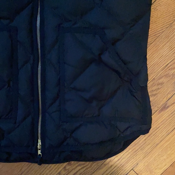 Like NEW! J. Crew Women’s Puffer Vest, Black XS - Picture 3 of 4